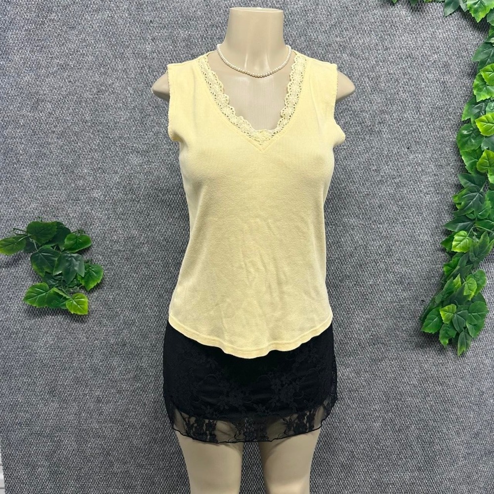Yellow Lace Trim Ribbed Tank Top